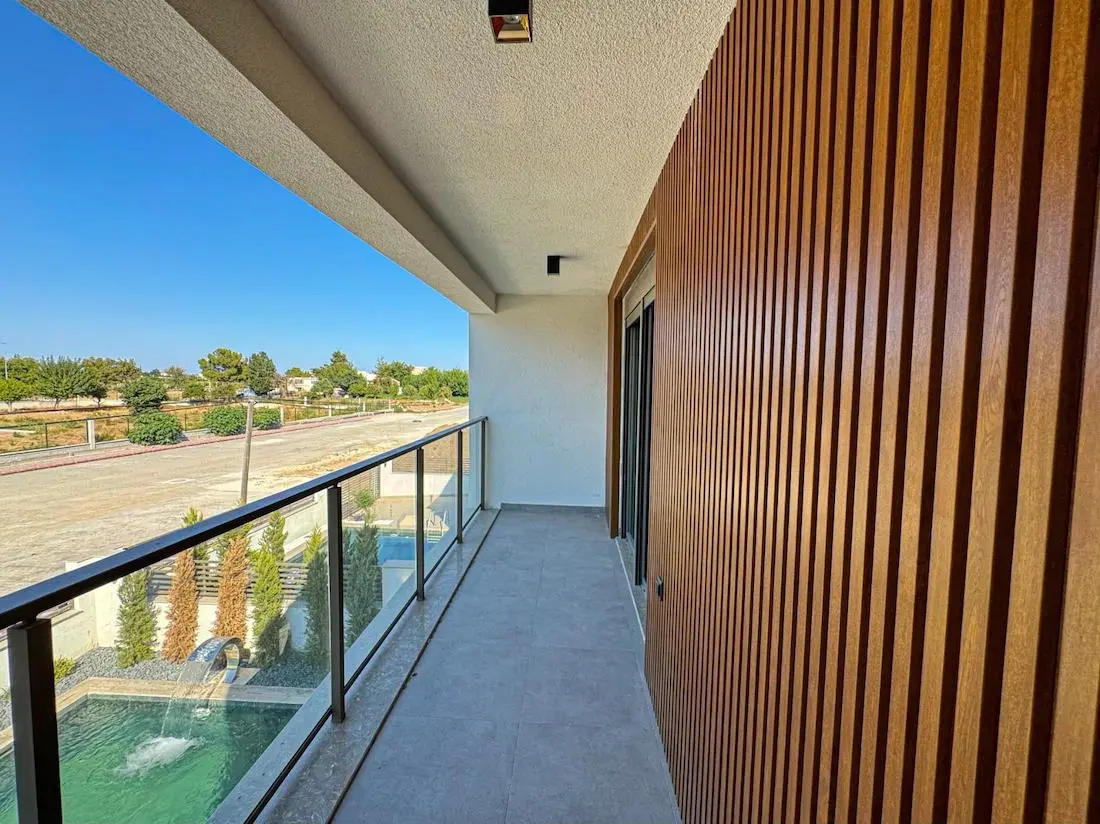 Attached terrace